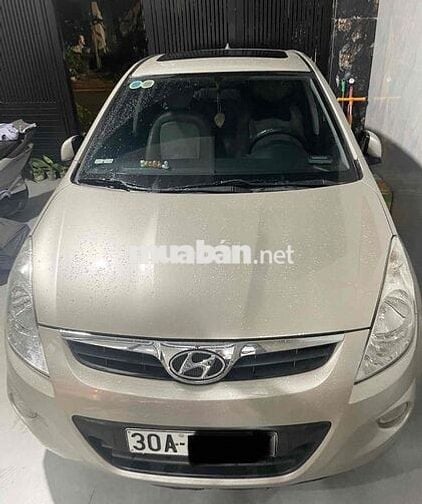 Hyundai i20 2009 1.4 AT - 123000 km