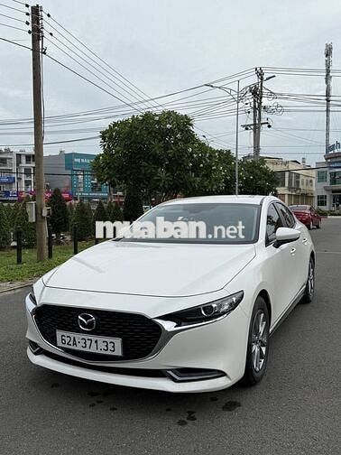 Mazda 3 2023 1.5L Luxury - 43000 km