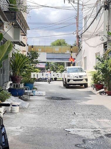 BÁN NHÀ HẺM XE HƠI 6M TIỆN KINH DOANH.