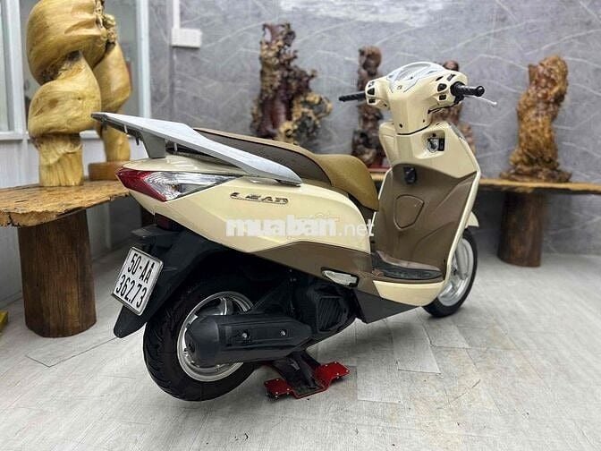 👉Honda Lead chính chủ bstp máy móc zin êm