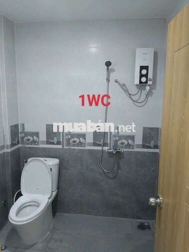 Cần bán gấp đất thổ cư xã Hưng Long mua đất tặng nhà mới vô ở liền