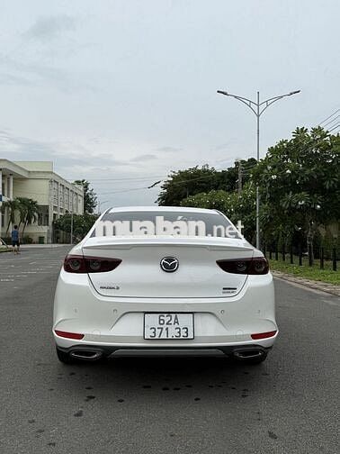 Mazda 3 2023 1.5L Luxury - 43000 km