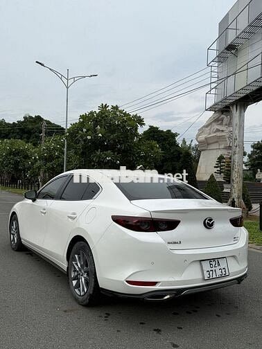 Mazda 3 2023 1.5L Luxury - 43000 km