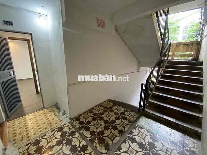 NHÀ TẬP THỂ TẦNG 2 SIÊU HIẾM - Ô TÔ ĐỖ CHÂN CẦU THANH