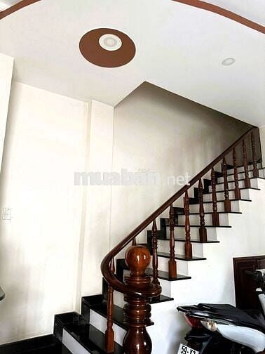 Nhà 93m2 hẻm xe hơi đường số 9 phường Linh Tây 4 phòng ngủ gần chợ