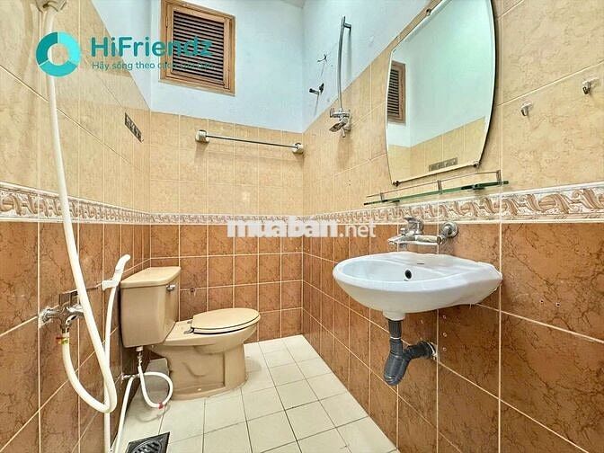 Trống phòng cửa sổ bancol 35m2 sát cầu Nguyễn Văn Cừ Q5 gần Đại Học SP