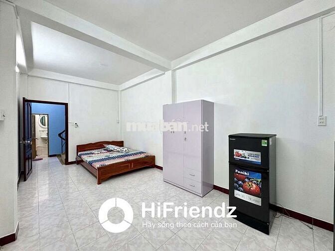 Trống phòng bancol 35m2 Cách 350m đi bộ đến Đại học Sài Gòn Quận 5