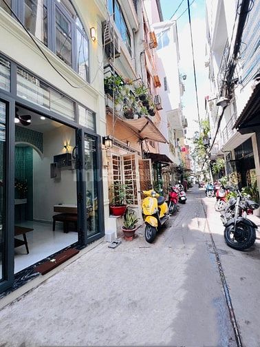 Bán nhà 16/ Nguyễn Thiện Thuật, P2, Quận 3 hẻm 4m thông Bàn Cờ