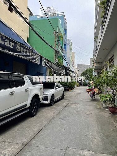 Nhà giá 6,2 tỷ ngang 5m x 12m, đường trước nhà 6m gần chợ và trường TH