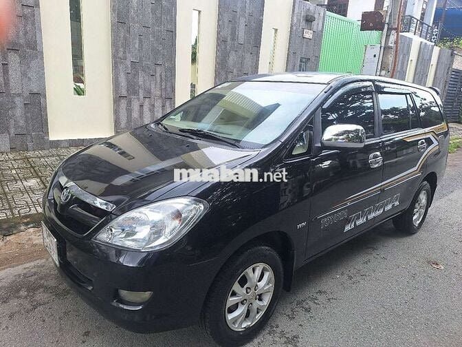 Innova 2007G màu đen