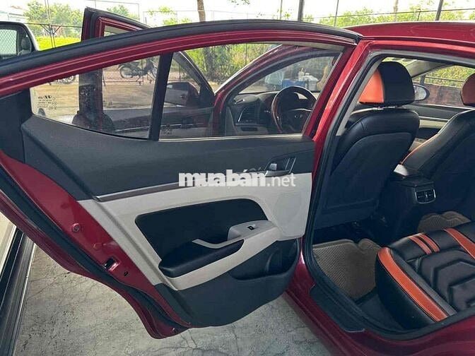 Hyundai Elantra 2018 1.6 MT - 99000 km