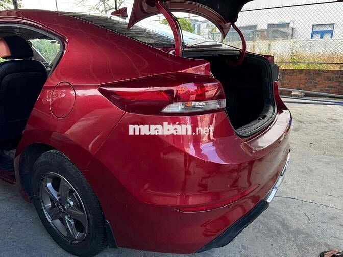 Hyundai Elantra 2018 1.6 MT - 99000 km