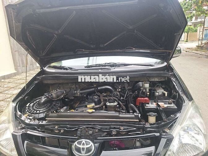 Innova 2007G màu đen