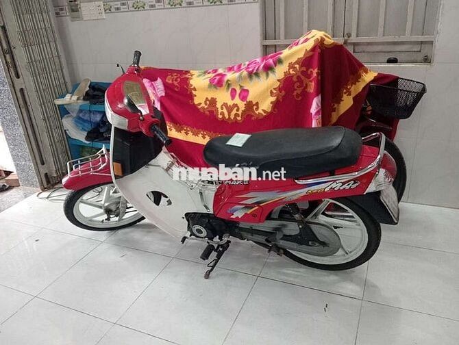 Cần bán xe như hình ít chạy còn rất mới Rin nguyên