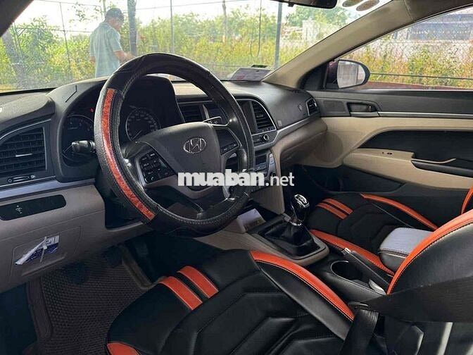 Hyundai Elantra 2018 1.6 MT - 99000 km