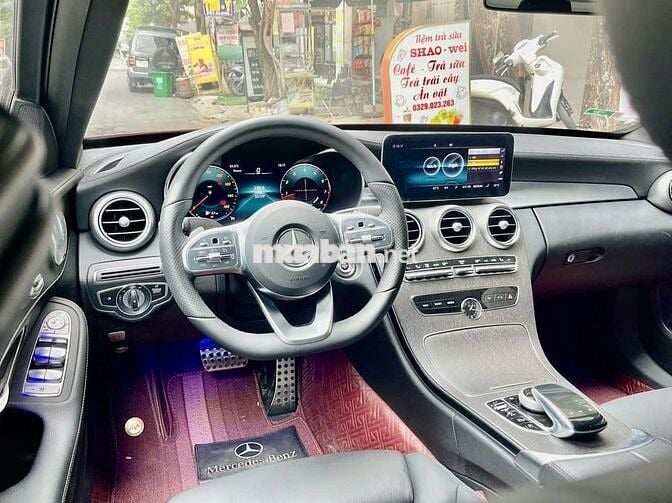 Mercedes C300 AMG 2019 - sang trọng thể thao