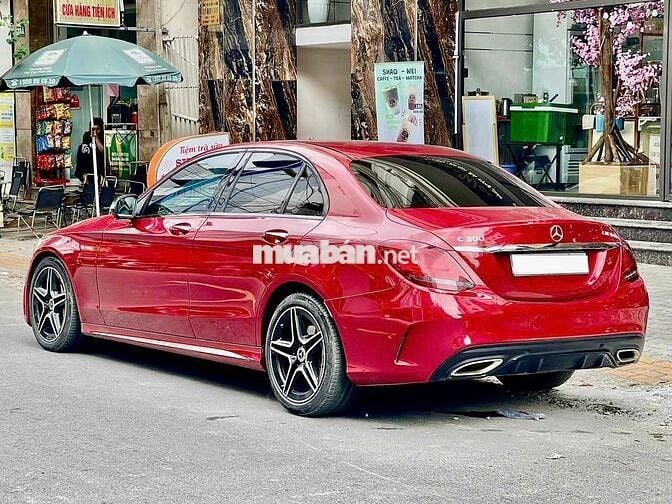Mercedes C300 AMG 2019 - sang trọng thể thao