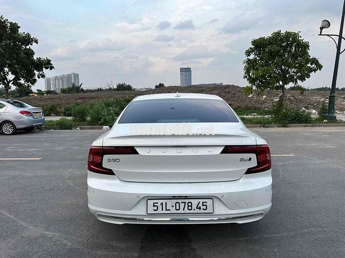 Volvo S90 2025 LWB Ultra B6 AWD - 1000 km