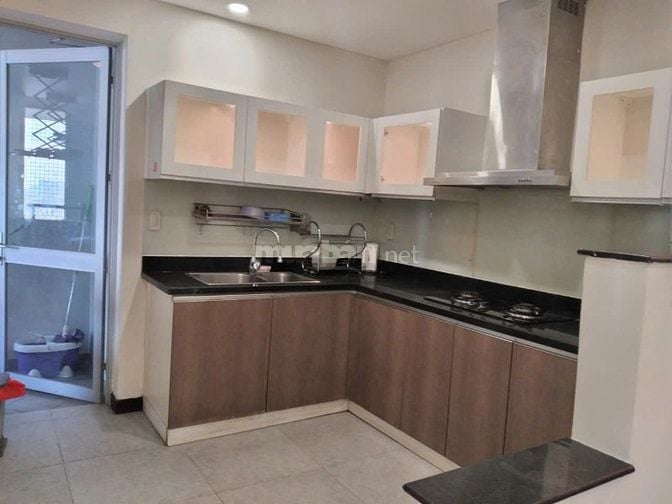 Cho thuê nhà mặt tiền Minh Phụng, P.10, Q.11 giá 25tr