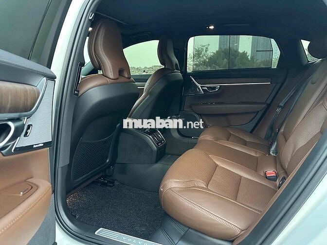 Volvo S90 2025 LWB Ultra B6 AWD - 1000 km