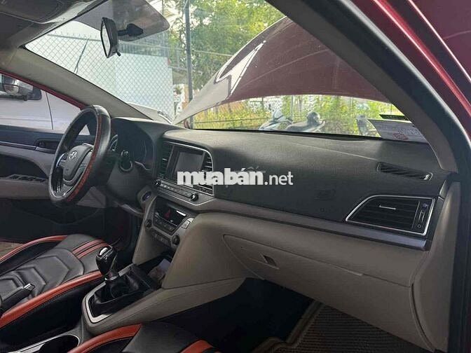 Hyundai Elantra 2018 1.6 MT - 99000 km