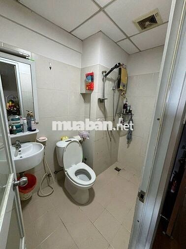 Bán căn hộ Ehome 3, 2PN, 2WC, lầu cao view đẹp, giá 2,28 tỷ