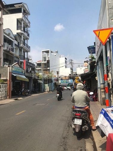 Nhà mặt tiền Nguyễn Văn Đậu, 127m2, 6x28m, H-3 lầu, 26 tỷ