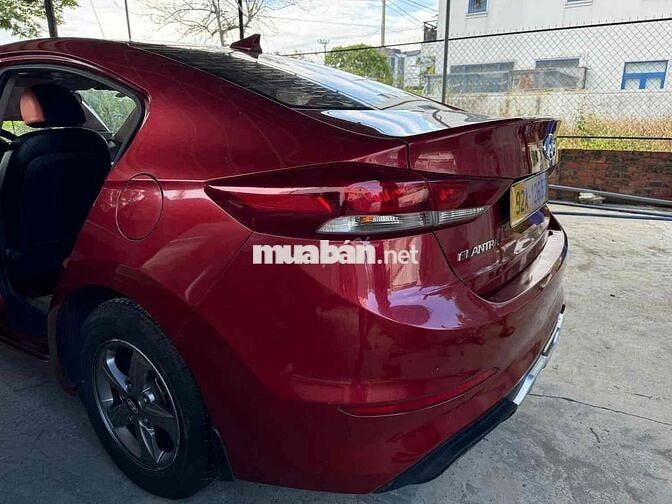 Hyundai Elantra 2018 1.6 MT - 99000 km