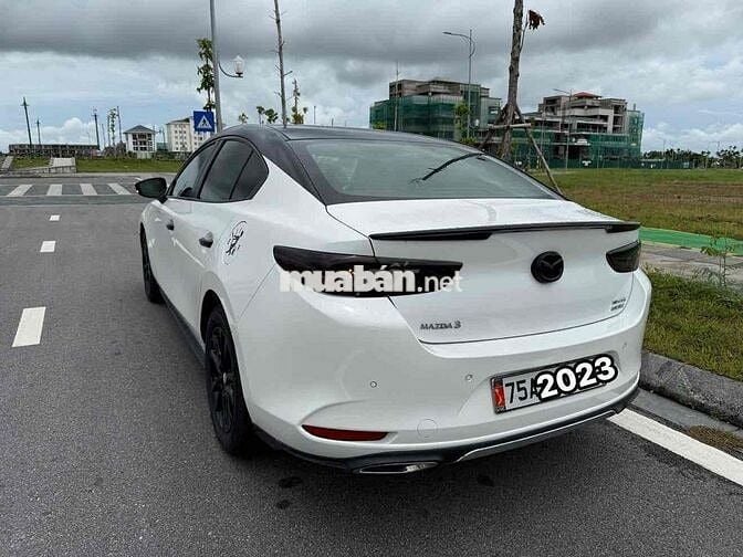 Mazda 3 2023 1.5L Luxury - 24500 km