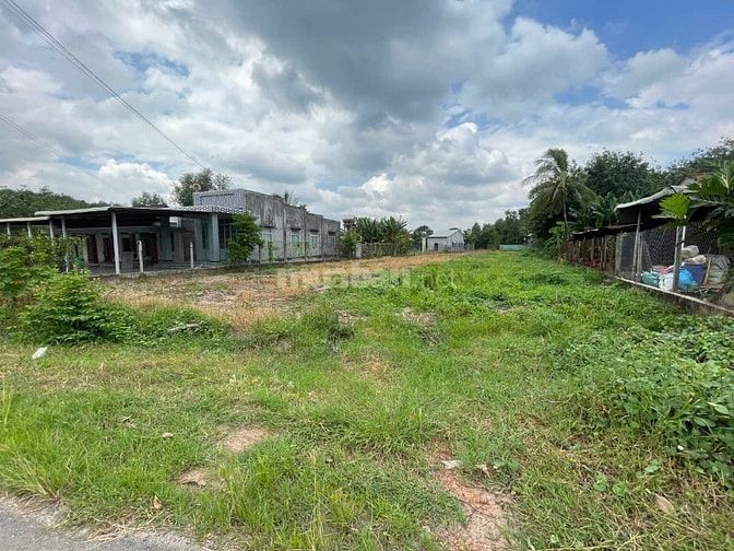 22,9*110m nhựa vào cổng KCN Phước Đông. 290TR (m) 