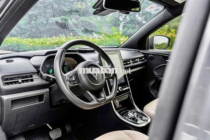 VinFast VFe34 2022  - xe của người hiện đại