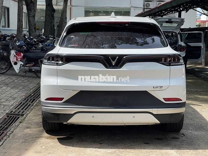 Cần bán xe VinFast VF8 bản Plus 2023, có trả góp