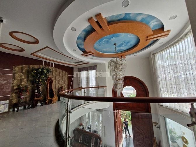 Biệt thự mặt tiền Long Hưng 179m2, 8x27m, H-5 lầu, 40 tỷ