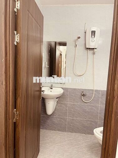 Căn hộ 2 phòng ngủ ngay trung tâm Quận 3