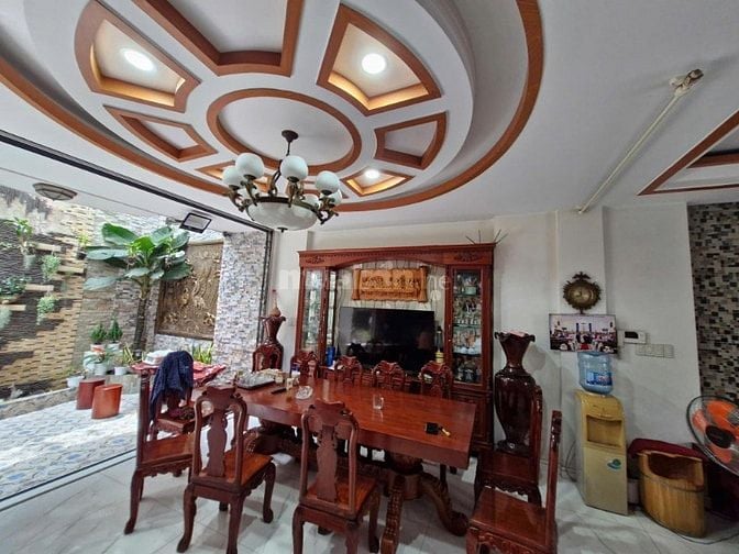Biệt thự mặt tiền Long Hưng 179m2, 8x27m, H-5 lầu, 40 tỷ