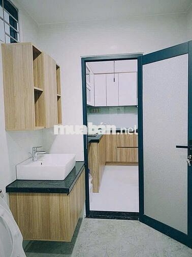 Cho thuê nhà 2 tầng 2 mặt kiệt thông thoáng đường Phan Châu Trinh,