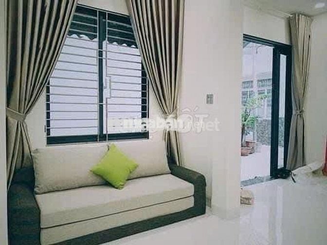 Cho thuê nhà 2 tầng 2 mặt kiệt thông thoáng đường Phan Châu Trinh,