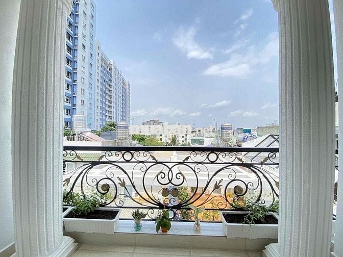Duplex Ko Giới Hạn Người Ở Có Thang Máy Gần GTVT, Ngoại Thương, VLU