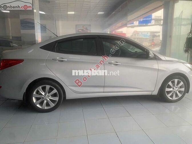 Hyundai Accent 1.4 AT 2012