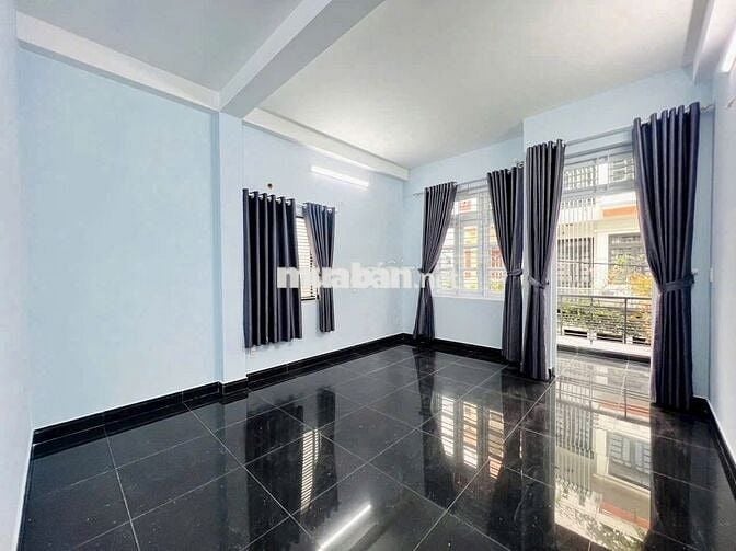 Cho Thuê Nhà 3 Lầu Mới Giá Rẻ 1/Đường Lâm Thị Hố P. TCH Cũ Q12