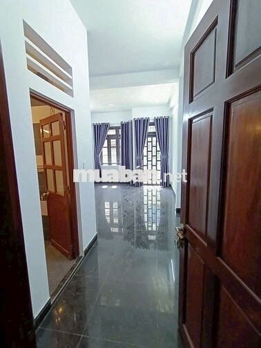 Cho Thuê Nhà 3 Lầu Mới Giá Rẻ 1/Đường Lâm Thị Hố P. TCH Cũ Q12