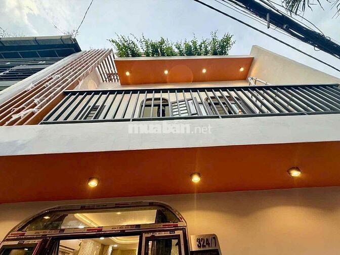Nhà 2 mặt tiền HXH Nguyễn Thiện Thuật, Bình Thạnh
