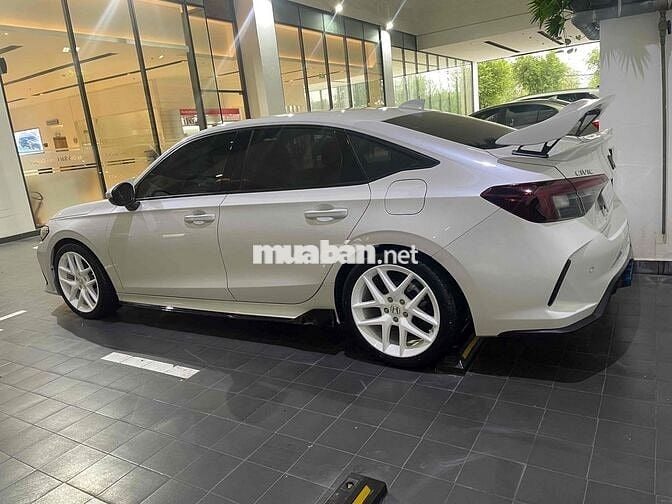 Honda CIVIC RS 2024 - 5900 km - XE ĐỘ BODY TYPER