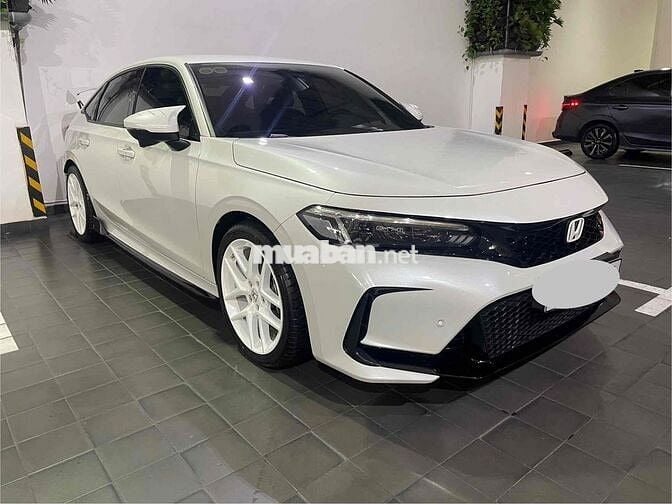 Honda CIVIC RS 2024 - 5900 km - XE ĐỘ BODY TYPER