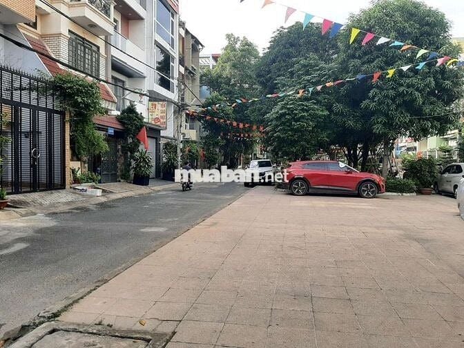 Cho thuê nhà hxh Nguyễn minh hoàng, khu k300, dt. 5x20m 3 lầu