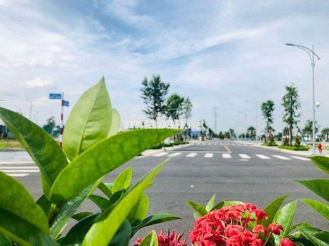 Chỉ 989 triệu/100m2 đất nền thổ cư,sổ sẵn,cách SBQT Long Thành chỉ 5km