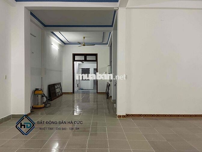 Nhà 2 lầu 8x25 mặt tiền nhánh cách Lê Thị Riêng 20m