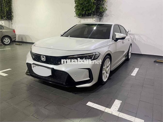 Honda CIVIC RS 2024 - 5900 km - XE ĐỘ BODY TYPER