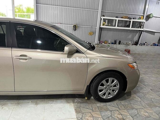 Toyota Camry 2008 XLE 2.4 - 150000 km