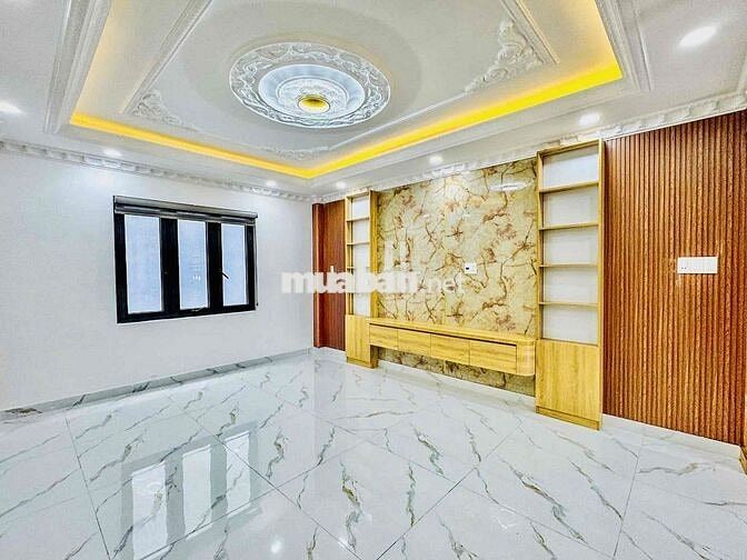Nhà Mới Xây 100% DT 250m2 1Trệt 1Lửng 3Lầu 5Pn 6Wc (Sẳn 5 Máy Lạnh)